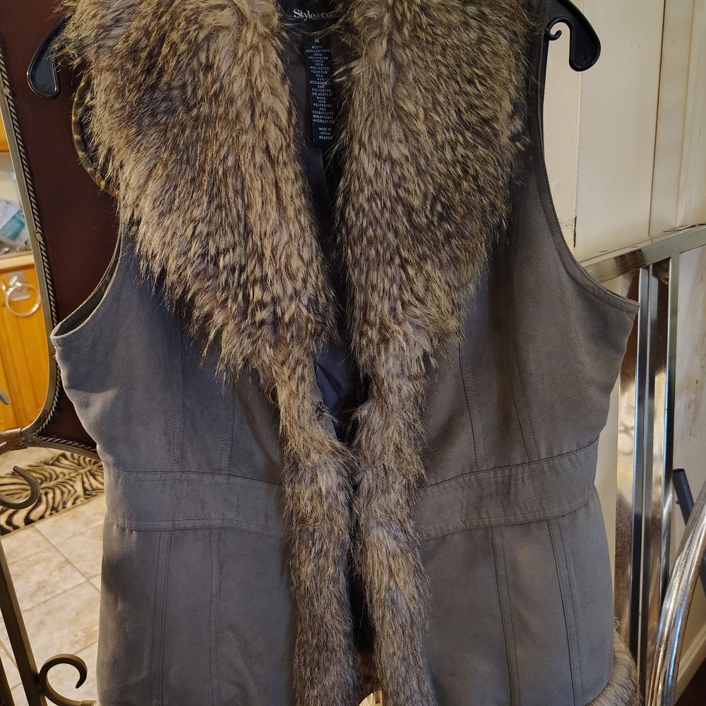 Women's Gray Faux Fur Vest